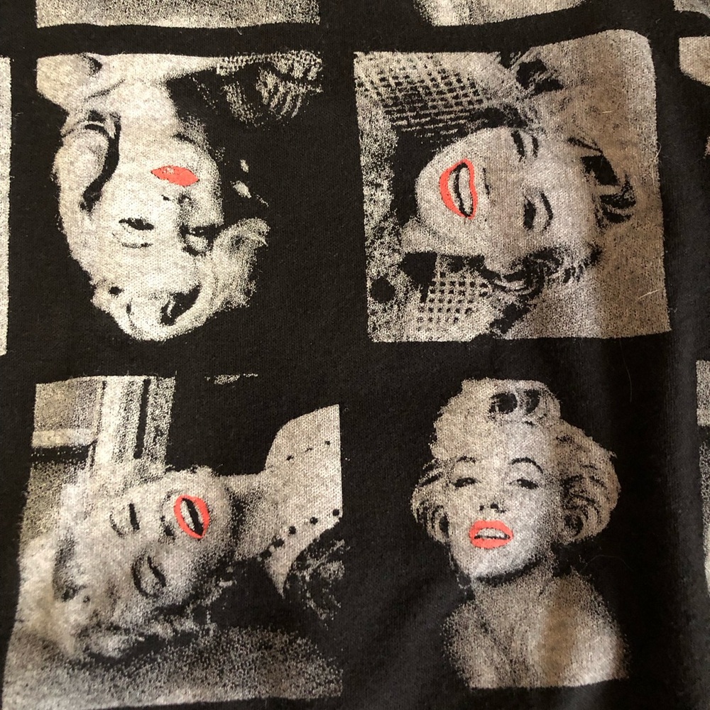 Marilyn Monroe Reversible Pullover Sweatshirt Bla… - image 8